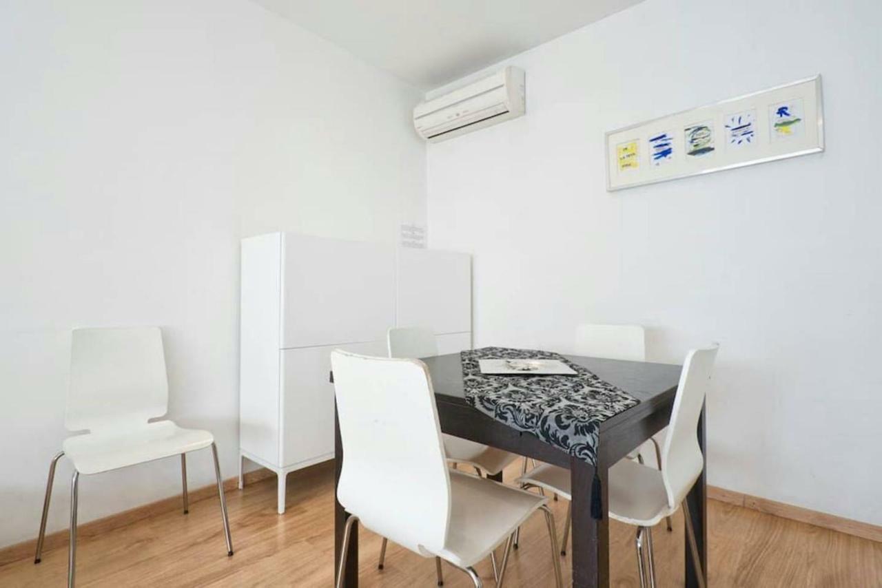 Apartamento Noemi Barcelona Luaran gambar